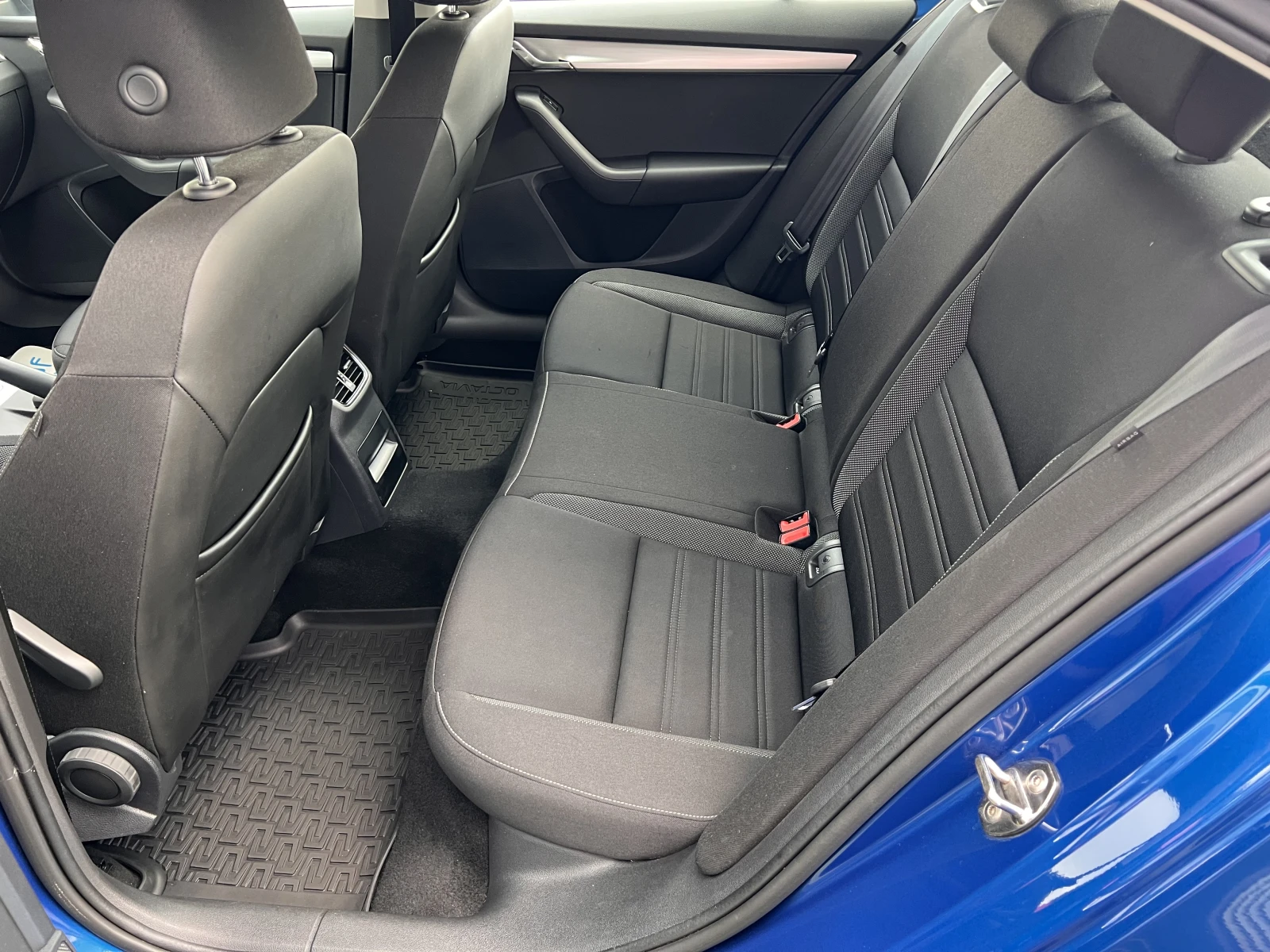 Skoda Octavia AMBITION/1.6TDI/116К.С./5MT - изображение 10