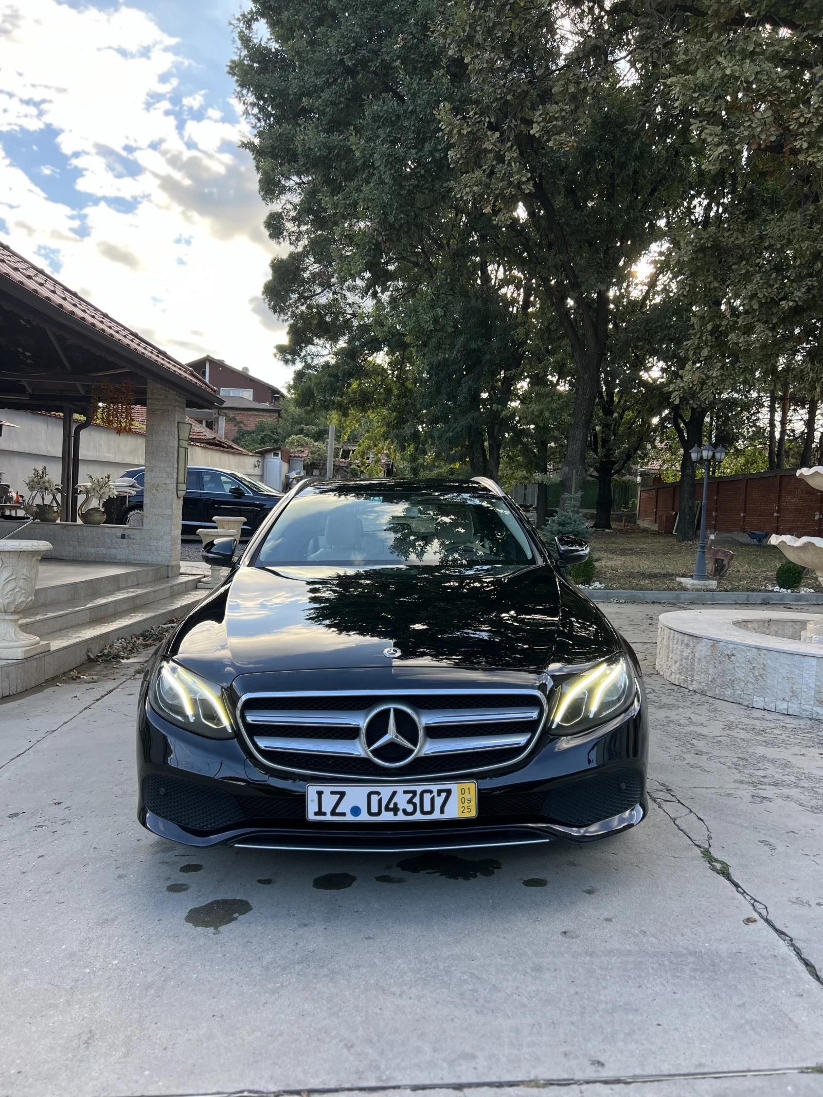 Mercedes-Benz E 220 Face Swarovski Обслужен/Сменени Вериги - изображение 2