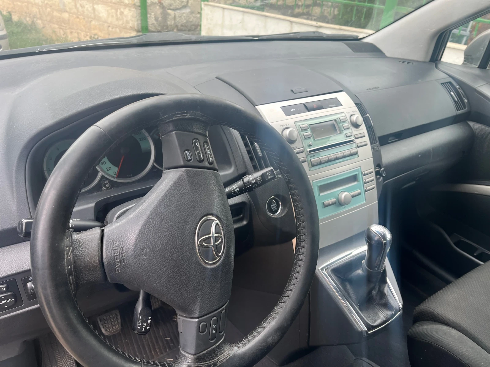 Toyota Corolla verso  - изображение 2