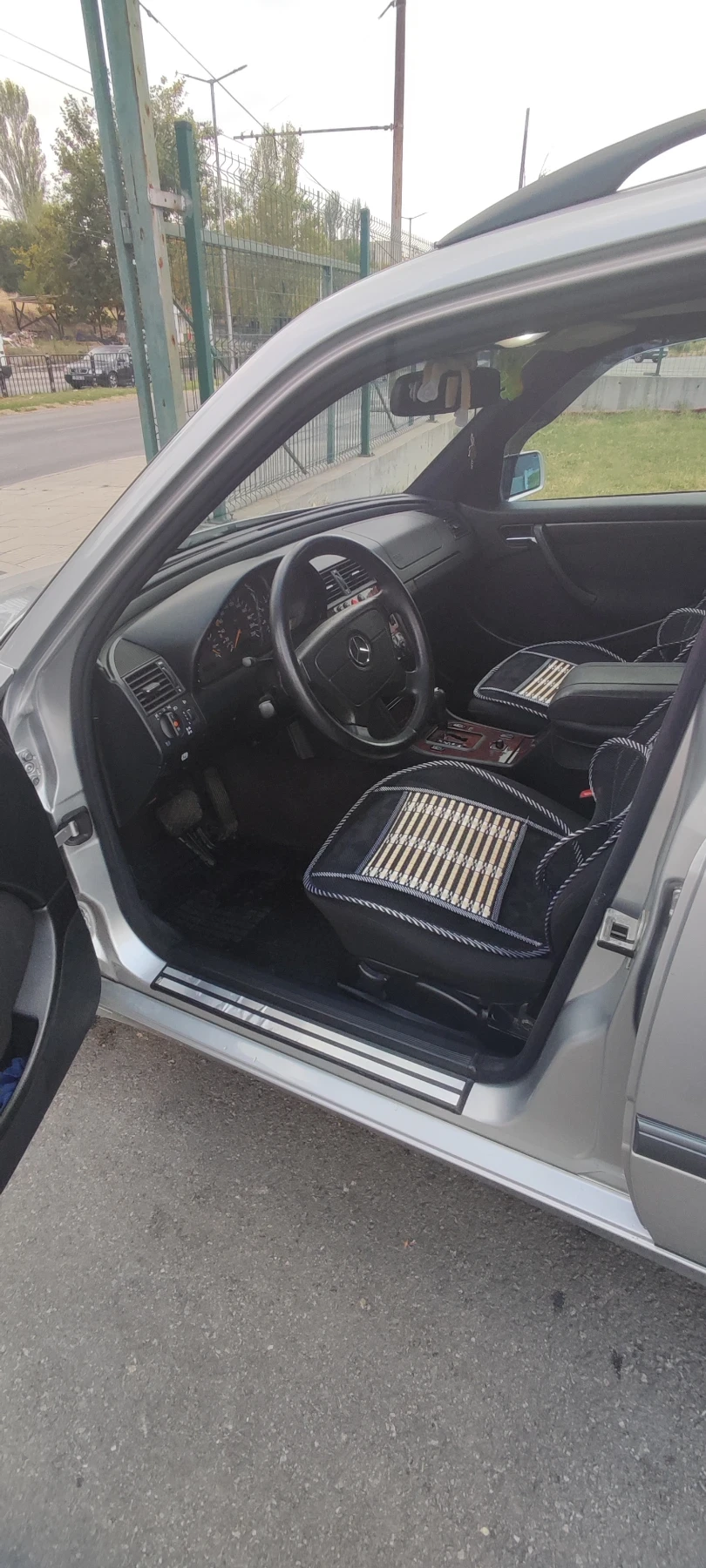 Mercedes-Benz C 220  - изображение 2