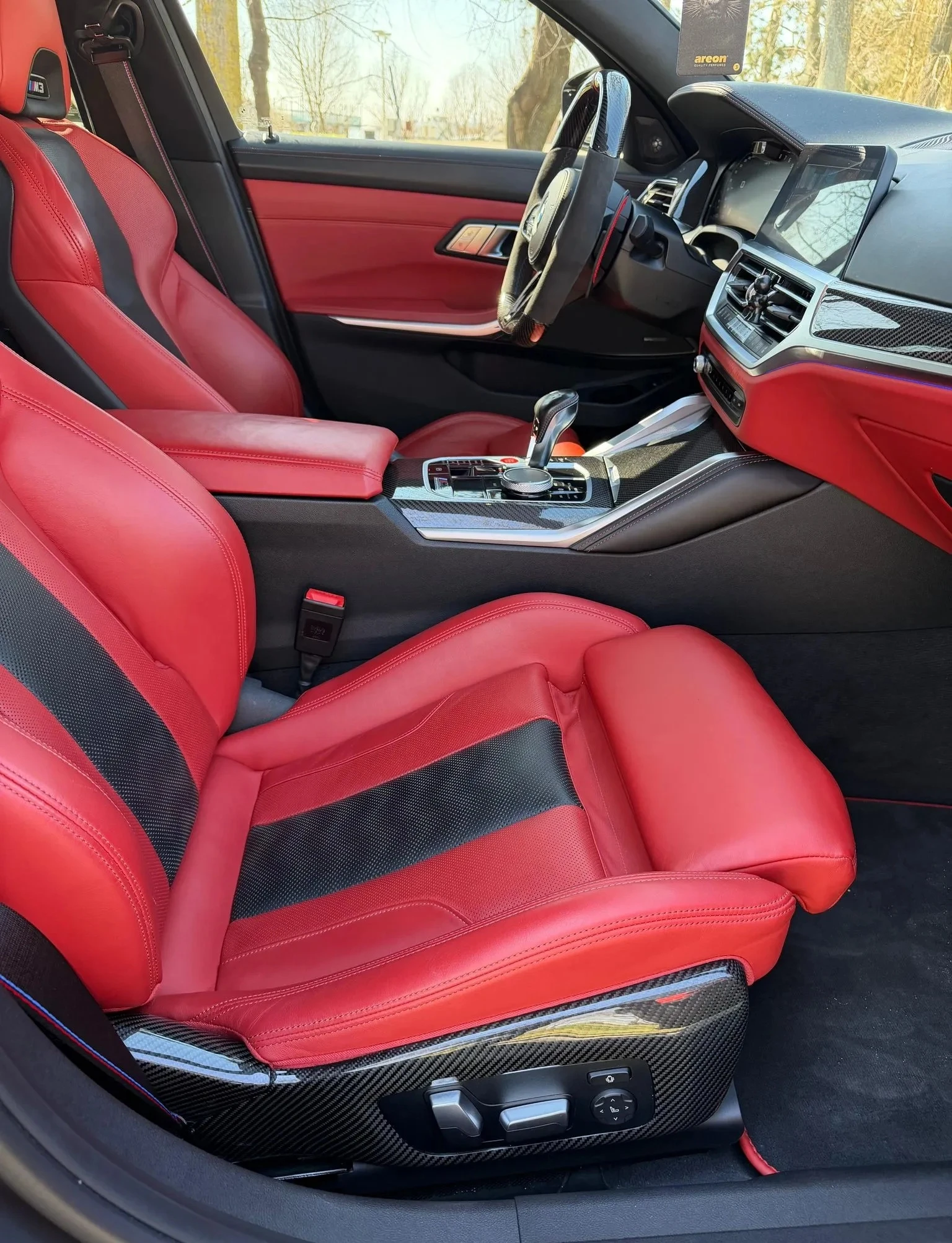 BMW M3 Competition xDrive, снимка 11 - Автомобили и джипове - 54036924