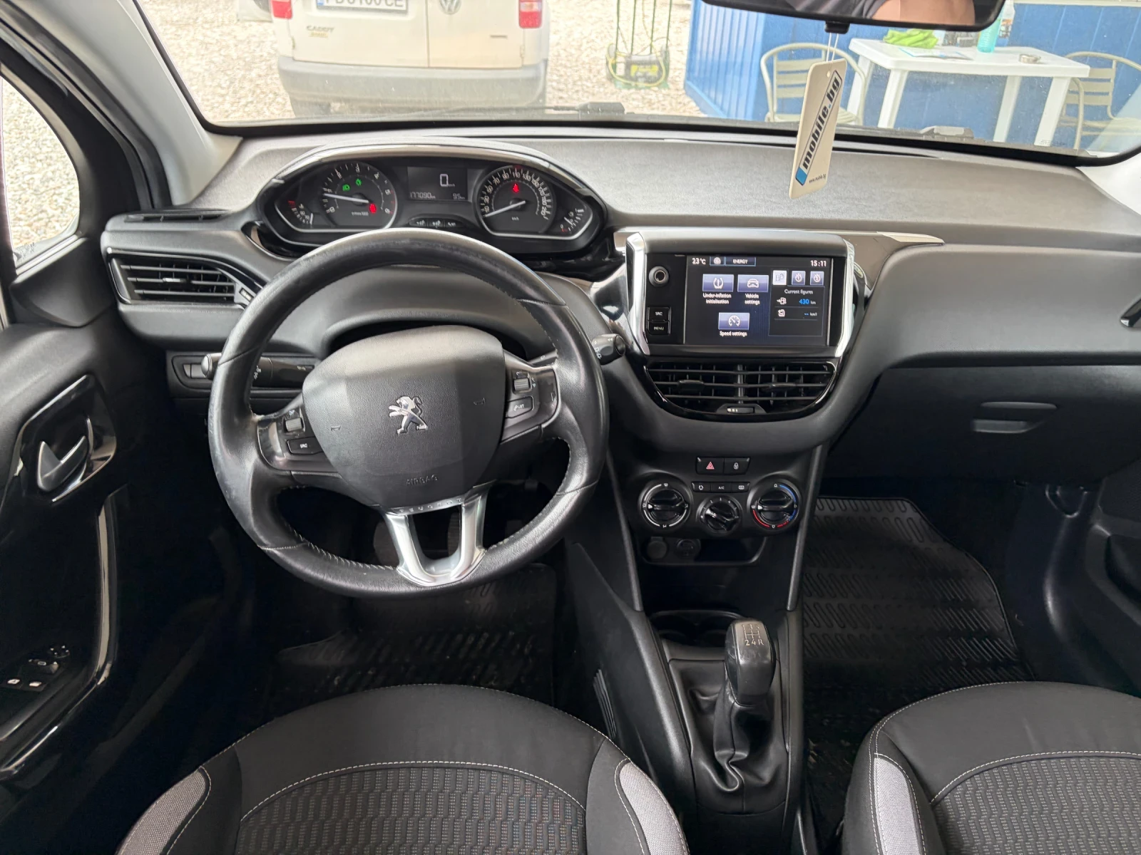 Peugeot 208 1.6 HDI, снимка 5 - Автомобили и джипове - 54457298