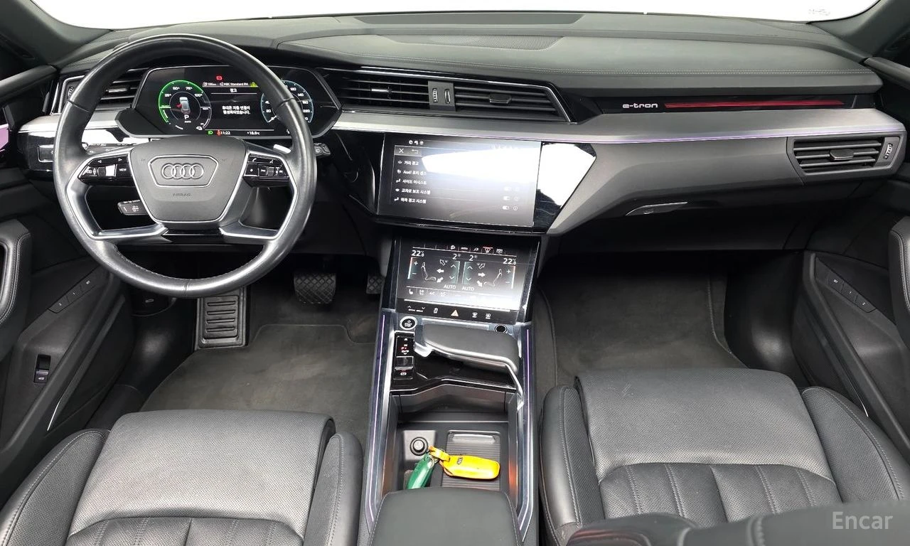 Audi E-Tron * ФИКСИРАНА ЦЕНА ДО БЪЛГАРИЯ * АВТОКРЕДИТ, снимка 7 - Автомобили и джипове - 55421836