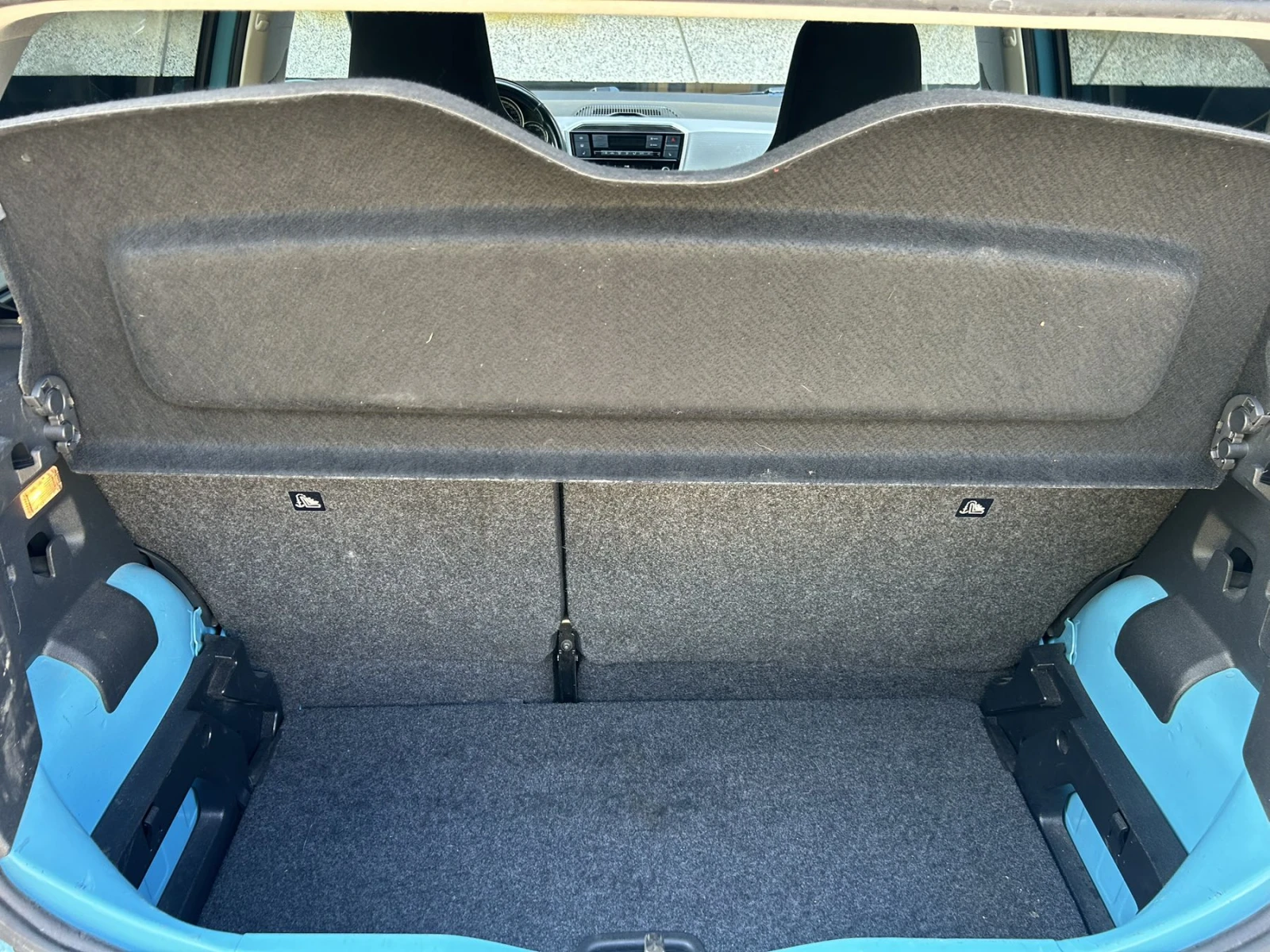 VW Up, снимка 10 - Автомобили и джипове - 55661768
