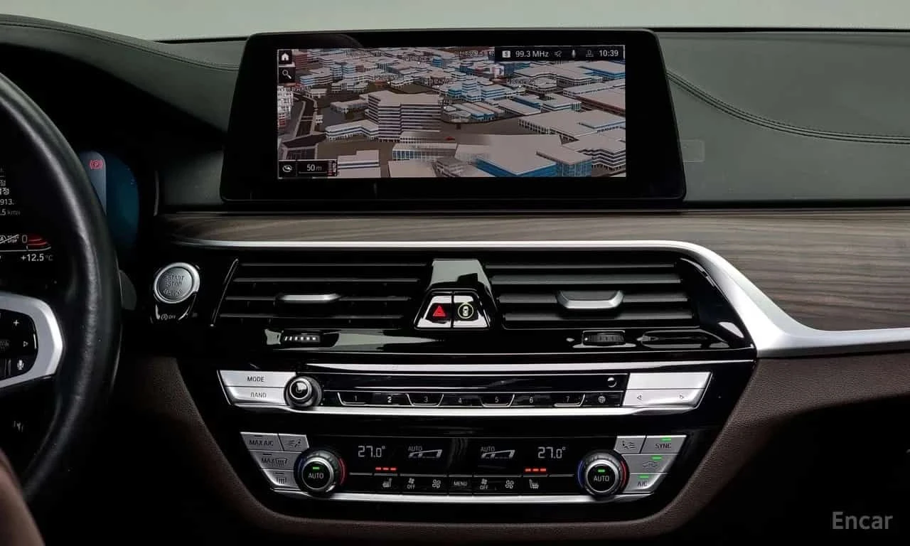 BMW 520 * 520i M Sport * ЦЕНА ДО БГ, снимка 14 - Автомобили и джипове - 55673125