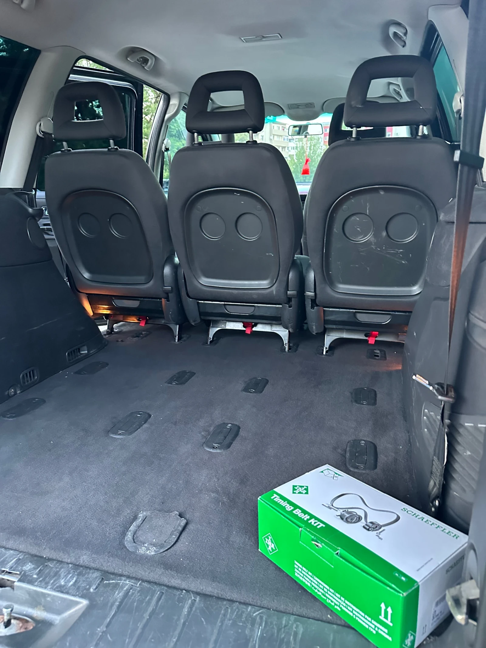 Seat Alhambra, снимка 8 - Автомобили и джипове - 56330911
