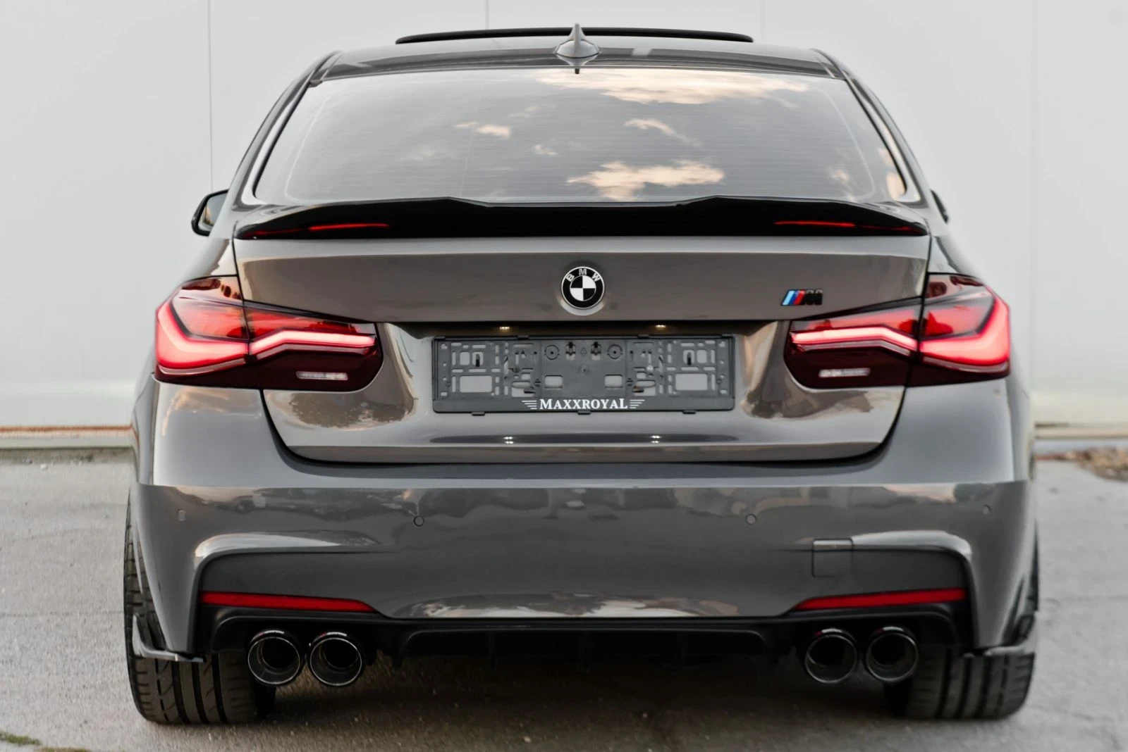 BMW 330 INDIVIDUAL facelift , снимка 8 - Автомобили и джипове - 56335490