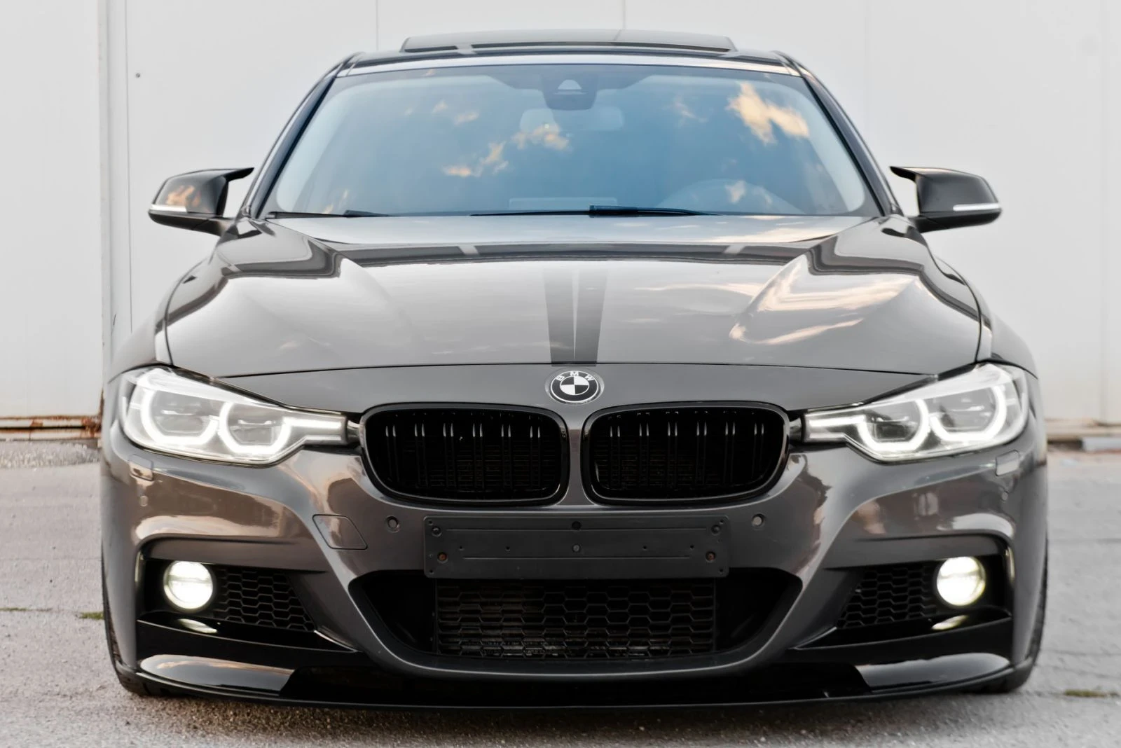 BMW 330 INDIVIDUAL facelift , снимка 3 - Автомобили и джипове - 56335490