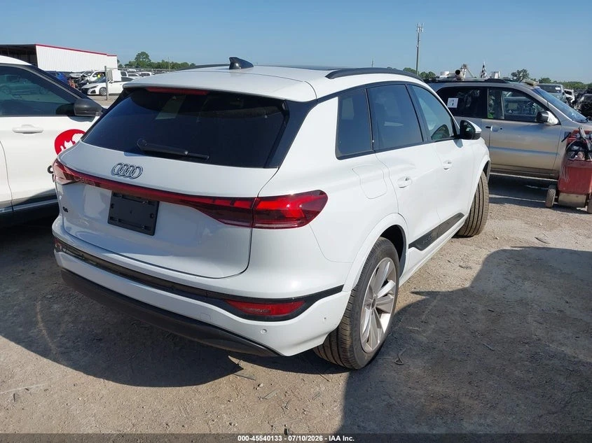 Audi E-Tron PREMIUM PLUS RWD, снимка 4 - Автомобили и джипове - 56532194