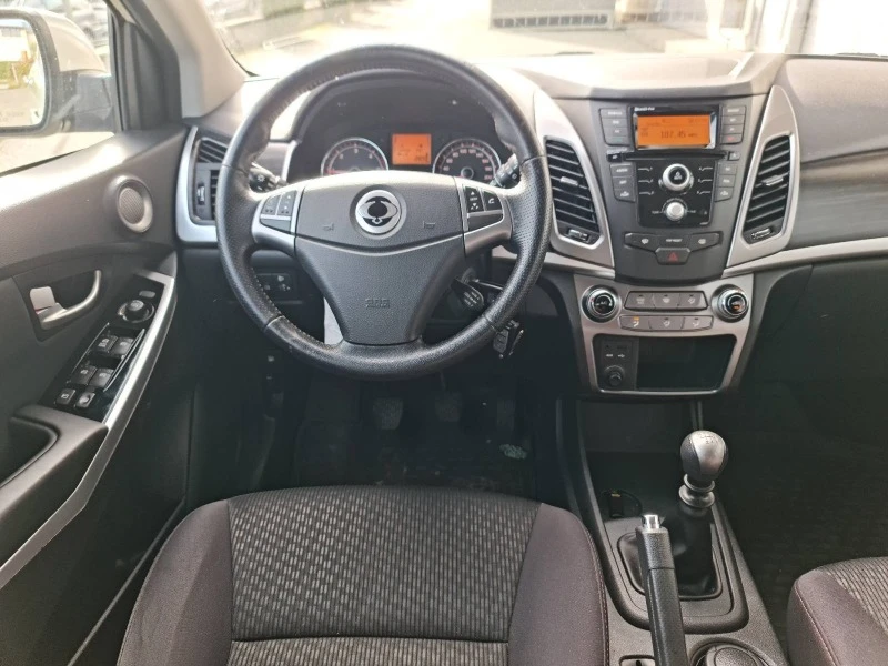 SsangYong Korando 4WD, снимка 11 - Автомобили и джипове - 44509606