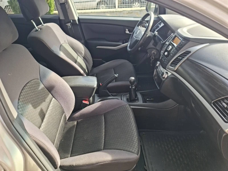 SsangYong Korando 4WD, снимка 14 - Автомобили и джипове - 44509606