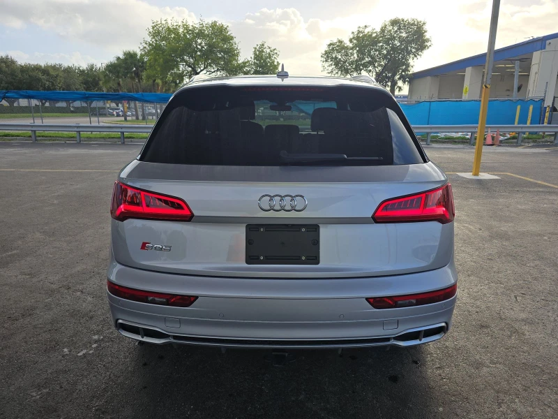 Audi SQ5 Prestige, снимка 4 - Автомобили и джипове - 47616567