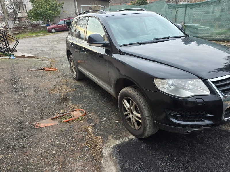 VW Touareg, снимка 3 - Автомобили и джипове - 48223352