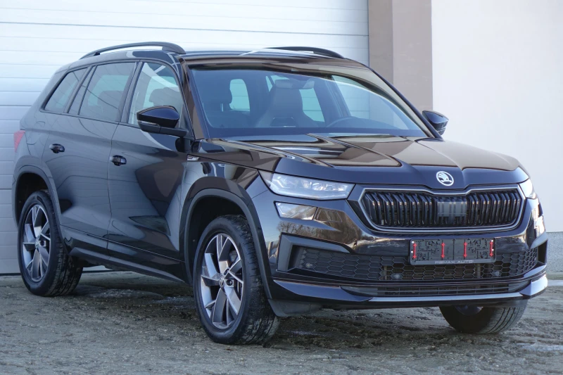 Skoda Kodiaq SPORT LINE* MATRIX LIGHTS* VIRTUAL* DISTRONIC* , снимка 6 - Автомобили и джипове - 48619076