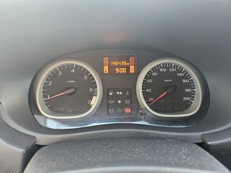 Dacia Duster 1.6 TCe 95 4x2 N1, снимка 8 - Автомобили и джипове - 52243066