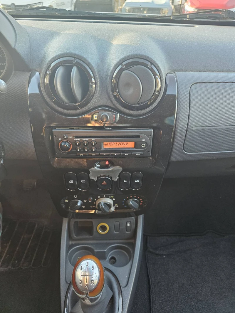 Dacia Duster 1.6 TCe 95 4x2 N1, снимка 9 - Автомобили и джипове - 52243066