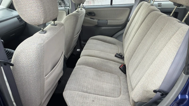 Suzuki Grand vitara 2, 0 TD Климатик 4X4, снимка 11 - Автомобили и джипове - 52560796