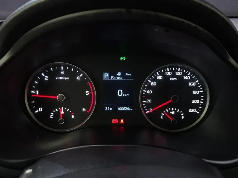 Kia Stonic DIESEL 1.6 TRENDY, снимка 8 - Автомобили и джипове - 55359219