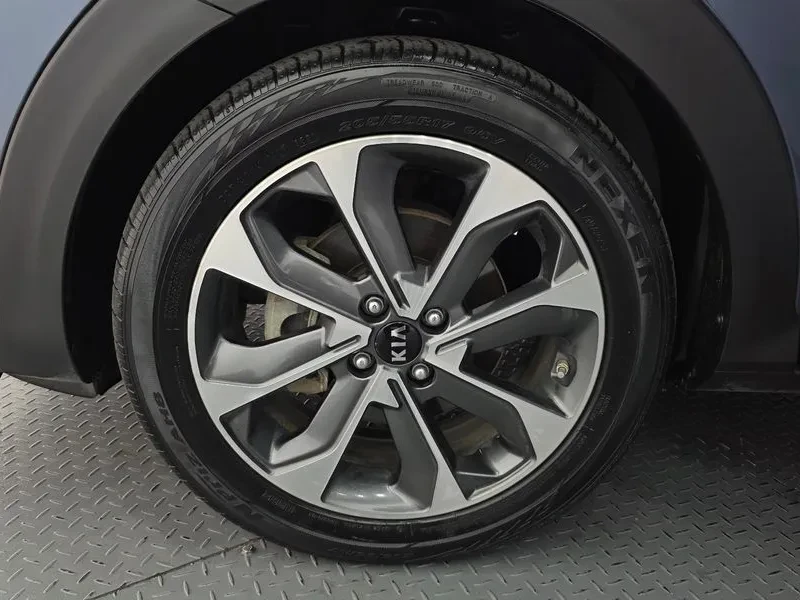Kia Stonic DIESEL 1.6 TRENDY, снимка 5 - Автомобили и джипове - 55359219