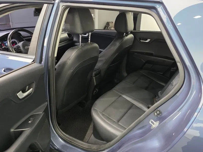 Kia Stonic DIESEL 1.6 TRENDY, снимка 11 - Автомобили и джипове - 55359219