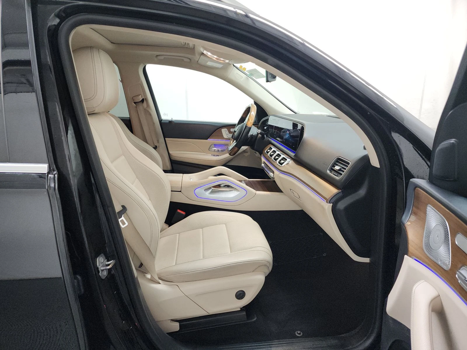 Mercedes-Benz GLE 350 4MATIC * М. ТОЧКА * BURMESTER * ПОДГРЕВ * KEYLESS - изображение 10