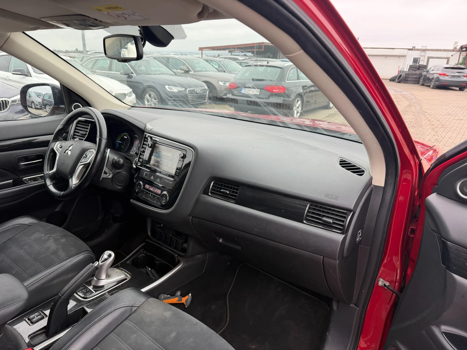 Mitsubishi Outlander 2.0PHEV 4WD AVTOMAT/NAVI/KAMERA/KOJA EURO 6 | Mobile.bg � ����������� 12