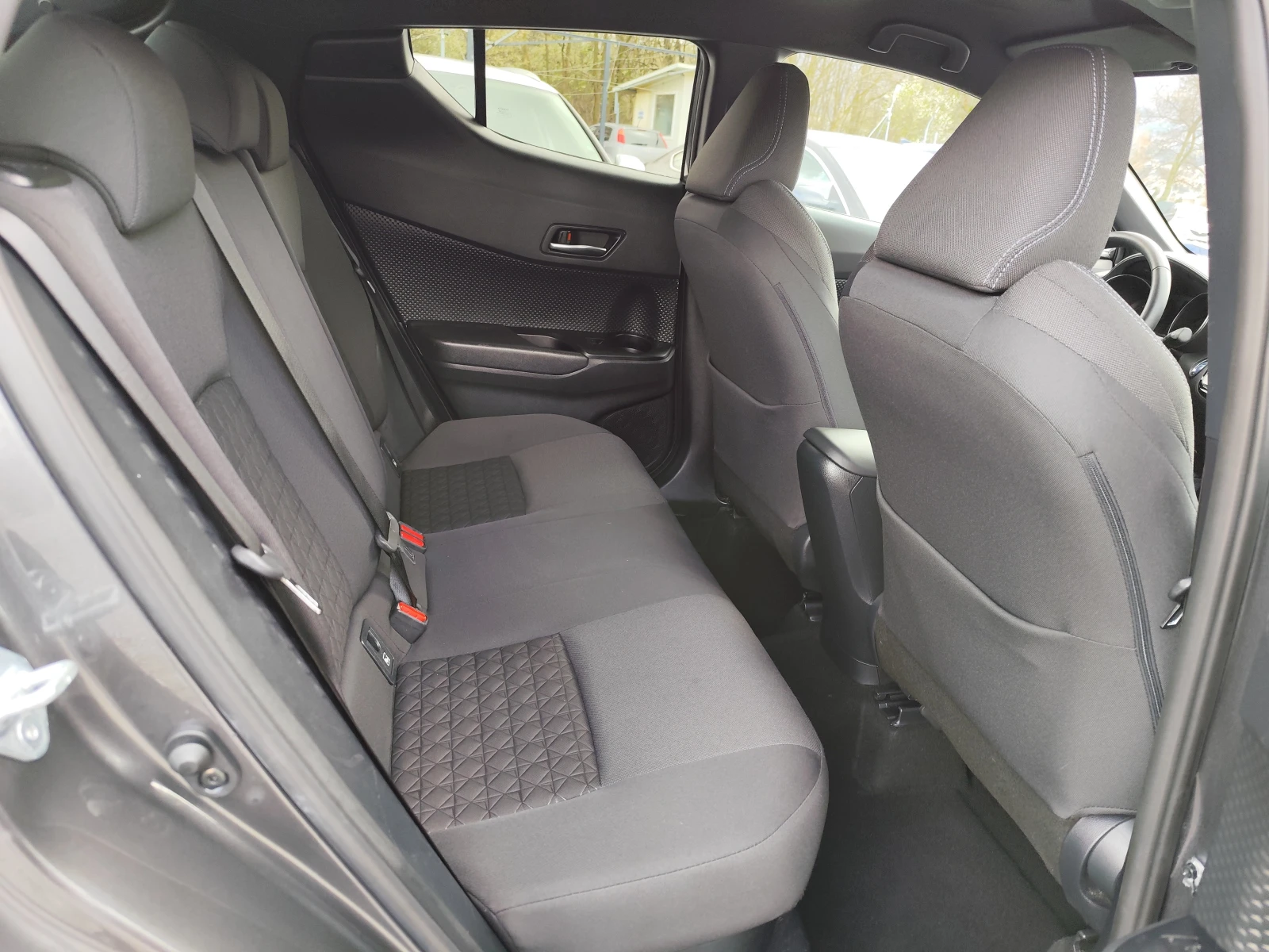 Toyota C-HR 1.8HYBRID* EURO6D* FULL LED* 97000km!, снимка 12 - Автомобили и джипове - 54078307