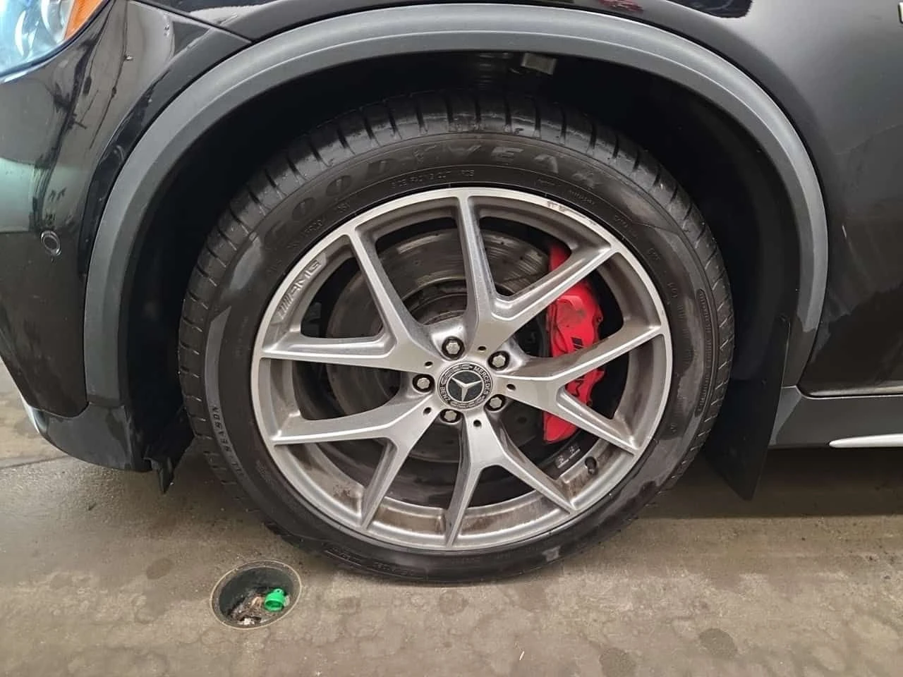 Mercedes-Benz GLC 63 AMG ДИСТРОНИК * ПАНО * BURMESTER * KEYLESS * CARFAX, снимка 6 - Автомобили и джипове - 55025797