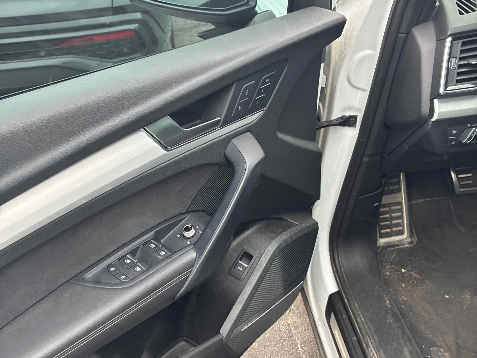 Audi SQ5 SPORTBACK TECHNIK ЦЕНА ДО БЪЛГАРИЯ АВТОКРЕДИТ, снимка 10 - Автомобили и джипове - 55664127