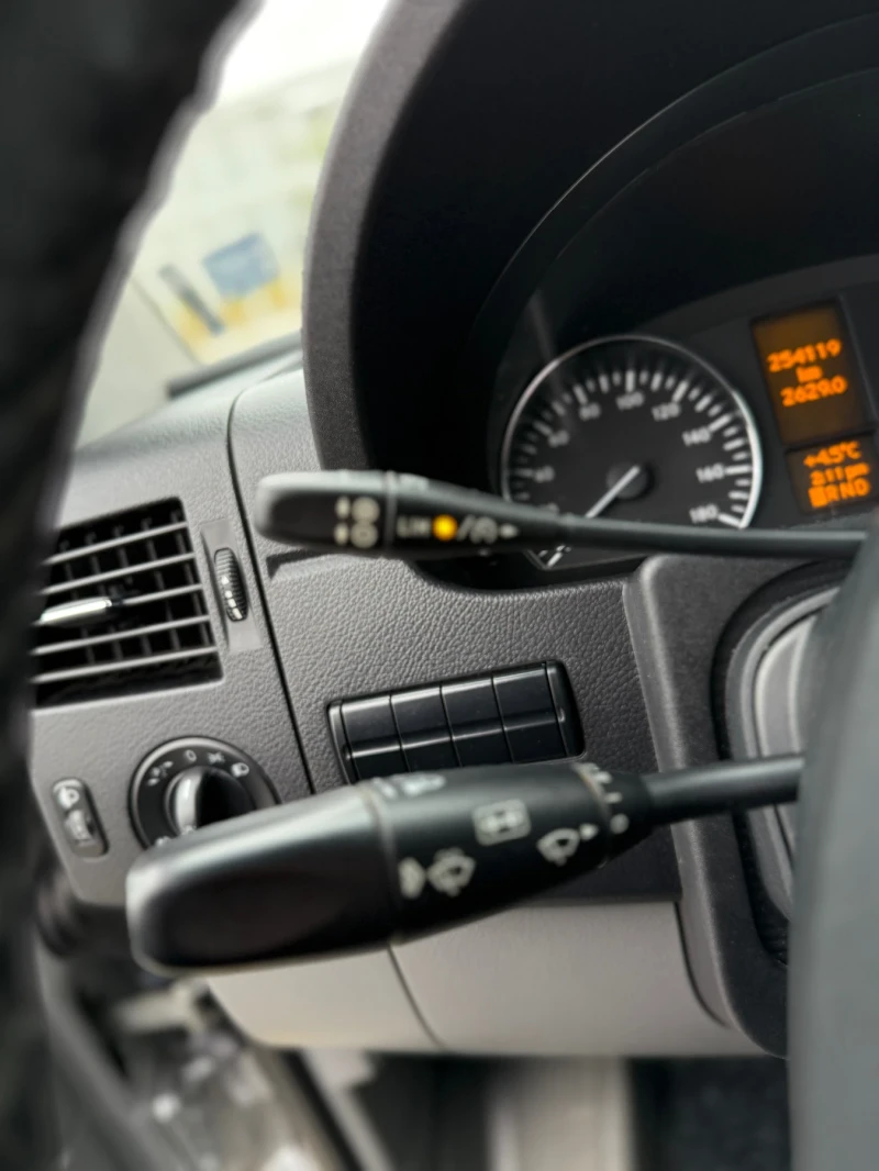 Mercedes-Benz Sprinter 313 CDI/ EURO5/ АВТОМАТИК/ КАМЕРА/ ПОДГРЕВ/ КОЖА/ , снимка 17 - Бусове и автобуси - 53517228