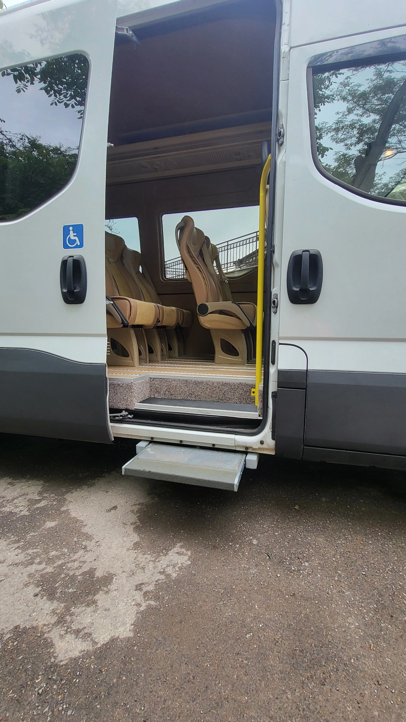Iveco 35S18 Daily 35S18 BUS 8+ 1 HI-Matic, инвалидна платформ - изображение 7