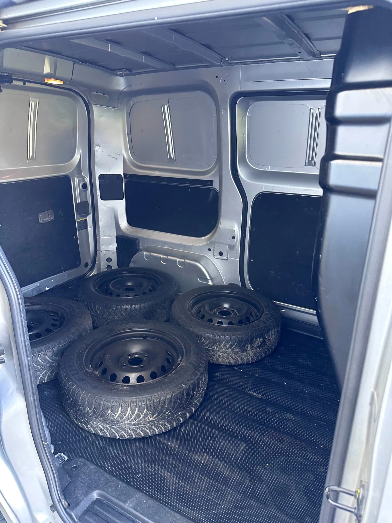 Nissan NV200 1.5 dCI, Климатик, снимка 10 - Бусове и автобуси - 54325210