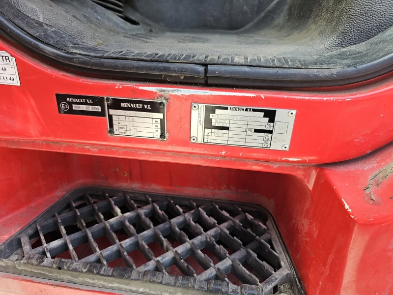 Renault Premium 420dCI, снимка 6 - Камиони - 52152408