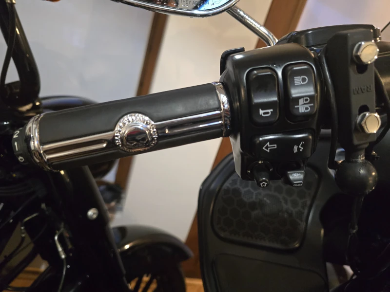 Harley-Davidson Touring FLTRU CVO ROAD GLIDE ULTRA ABS, снимка 8 - Мотоциклети и мототехника - 52314003