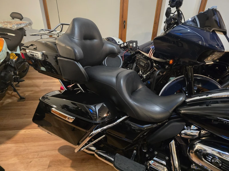 Harley-Davidson Touring FLTRU CVO ROAD GLIDE ULTRA ABS, снимка 3 - Мотоциклети и мототехника - 52314003