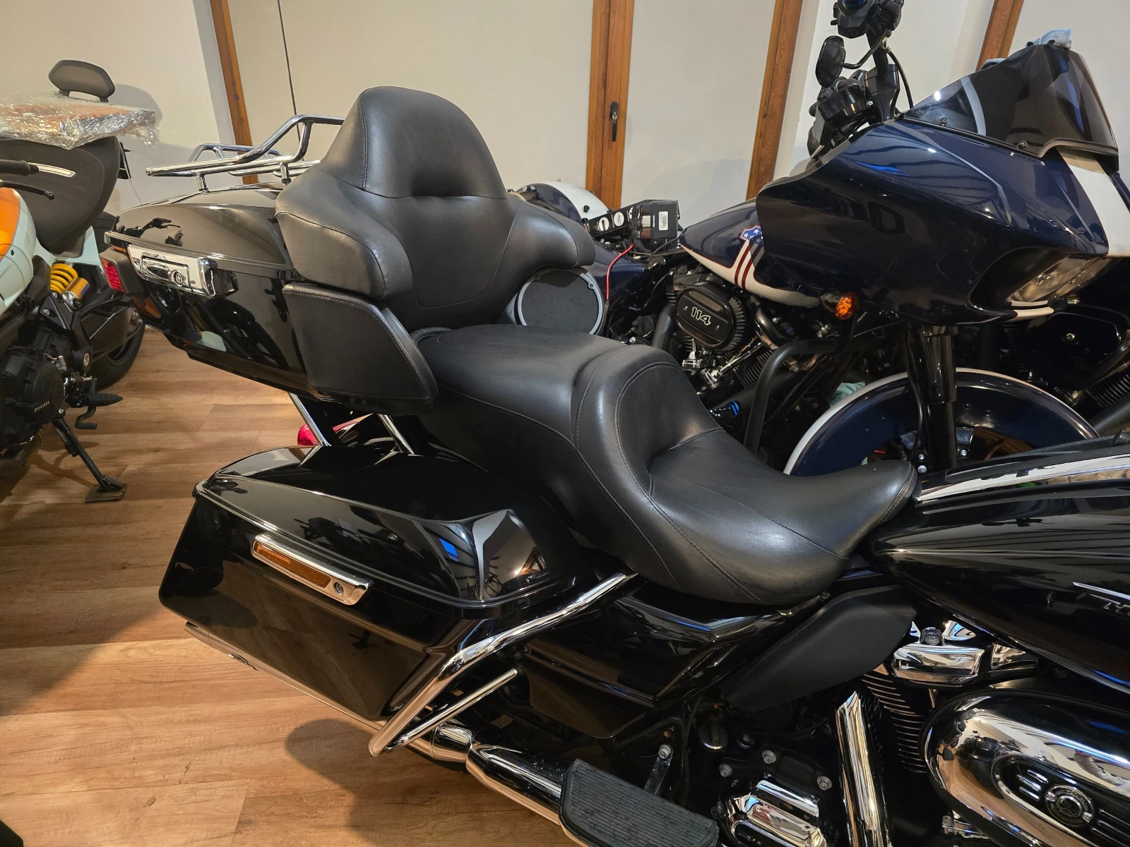 Harley-Davidson Touring FLTRU CVO ROAD GLIDE ULTRA ABS - изображение 3
