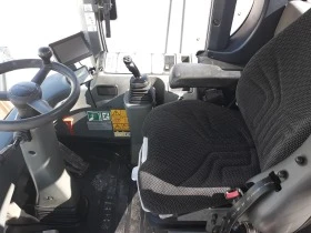 Челен товарач Liebherr L566, снимка 16