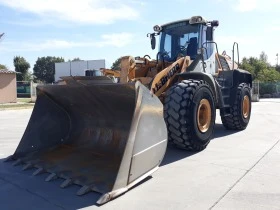 Челен товарач Liebherr L566, снимка 3