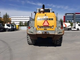 Челен товарач Liebherr L566, снимка 8