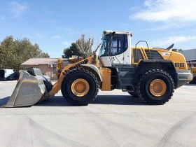 Челен товарач Liebherr L566, снимка 4