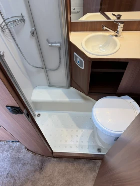 Каравана LMC EXQUISITE 595 VIP, снимка 12