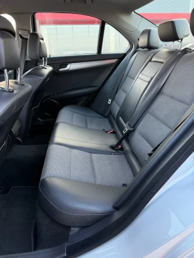 Mercedes-Benz C 220, снимка 9