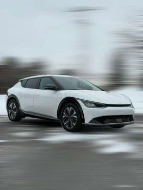 Kia EV6 Land Crossover / All-Wheel-Drive / Electric / Auto, снимка 3