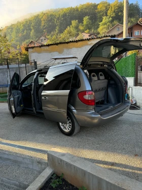 Chrysler Voyager 2.8 CRD AUTOMATIC , снимка 2