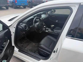 Lexus IS 300 /CAMERA/ПОДГРЕВИ/ОБДУХВАНЕ  - 27900 € / 54567.66 лв. - 61263632 5