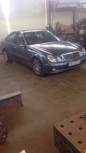 Mercedes-Benz E 320 
