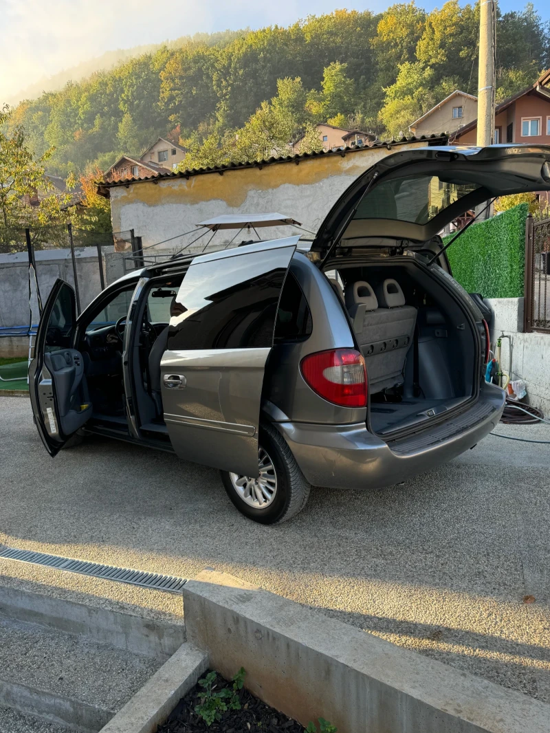 Chrysler Voyager 2.8 CRD AUTOMATIC , снимка 2 - Автомобили и джипове - 47731084