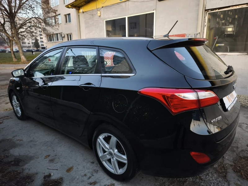 Hyundai I30 1.6crdi-110к.с* Евро-6, снимка 3 - Автомобили и джипове - 48108269