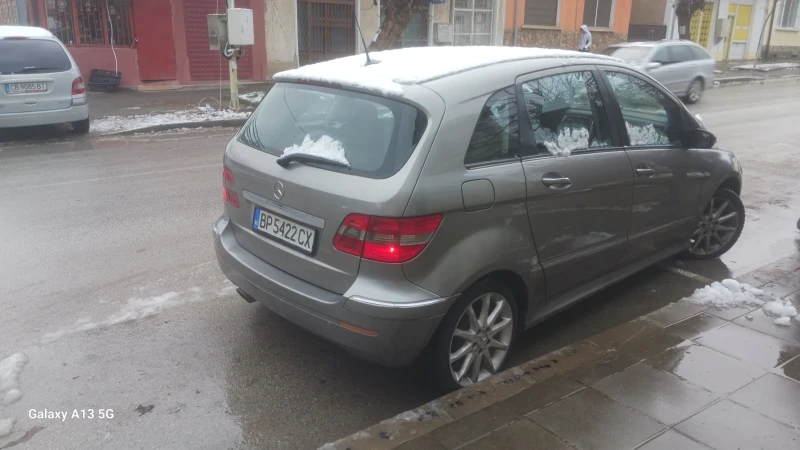 Mercedes-Benz B 180 Хечбек, снимка 3 - Автомобили и джипове - 48465963