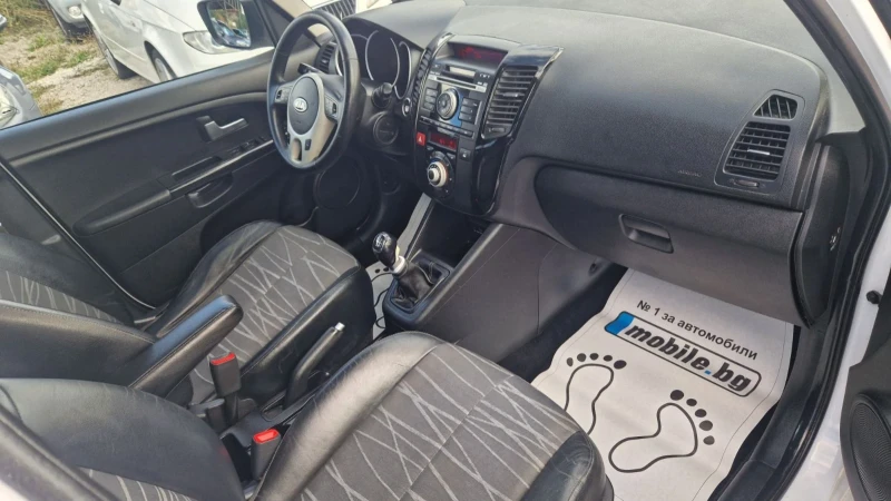 Kia Venga 1.6 CRDI Euro 5, снимка 12 - Автомобили и джипове - 49268722